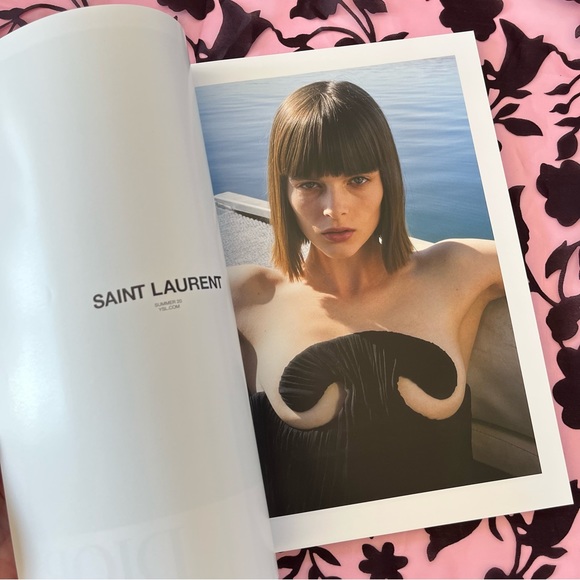 V Magazine No. 124 ~ Rock and Romance ~ Hunter Schafer, Euphoria - Picture 5 of 6